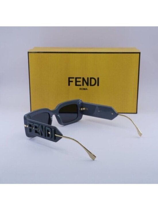 Fendi FE40133I 20A Rectangle Sunglasses - Grey Gold/Smoke
